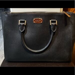 Michael Kors Black Original tote/crossbody bag.